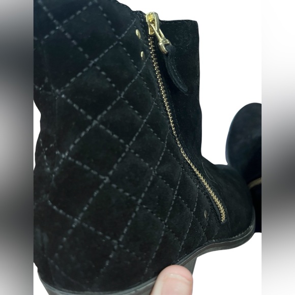 White Mountain Jodi Water Resistant Suede Boot - Picture 4 of 6